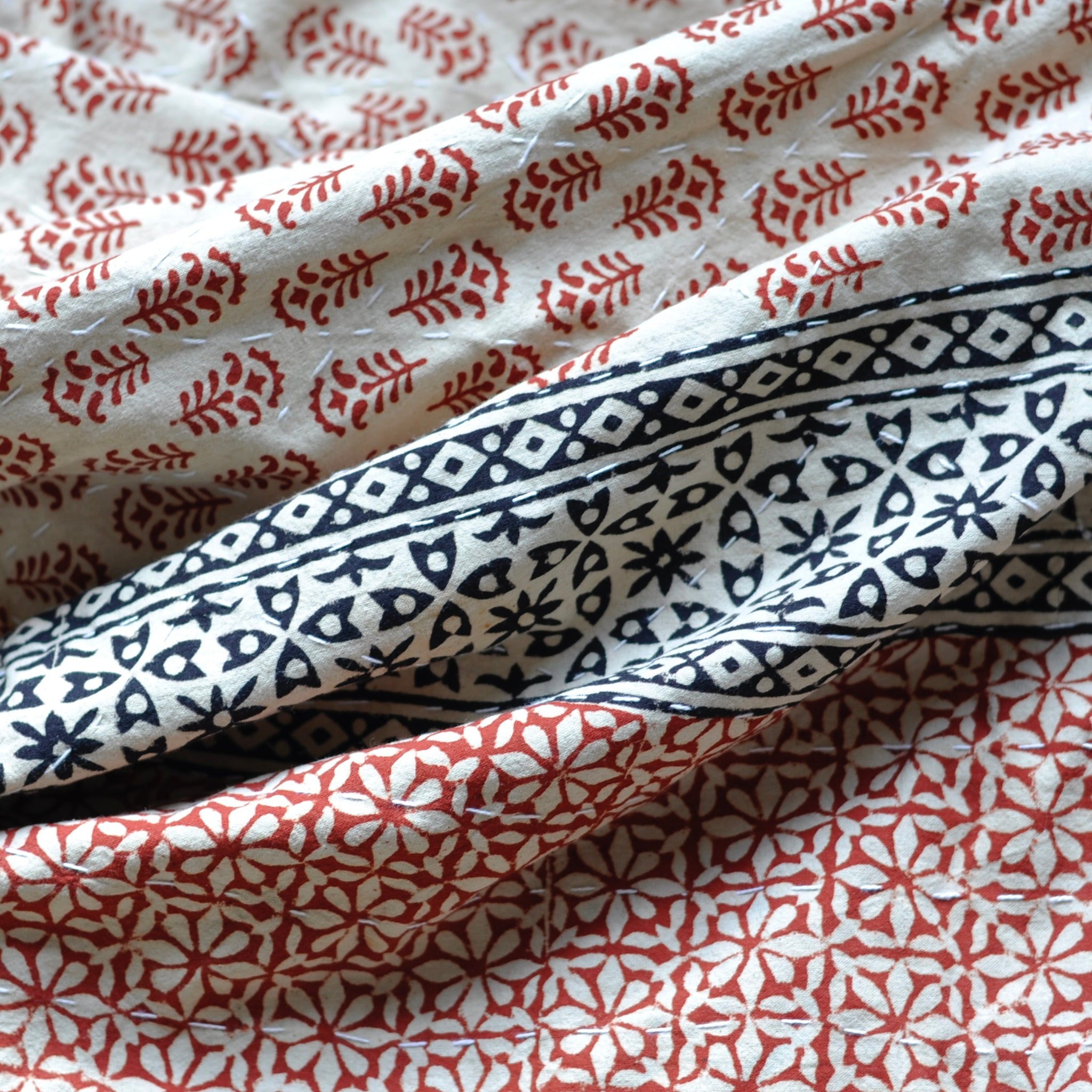 ハンドブロックプリント刺し子マルチカバー GUDRI KANTHA BLOCK