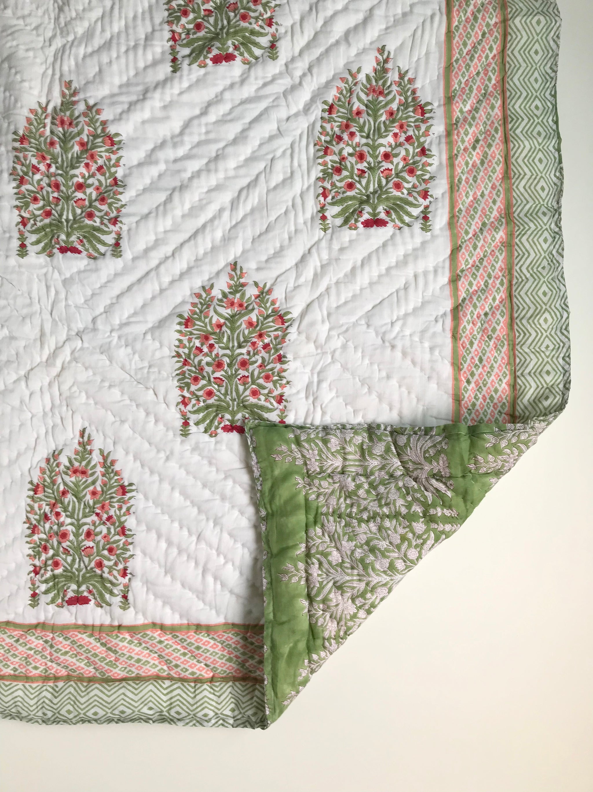 キルトケット・掛け布団 ・シングルサイズ BLOCK PRINTED QUILT